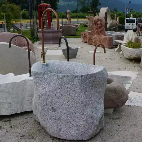 Brunnen von Jacob Steinmetz Neumarkt aus Süditrol