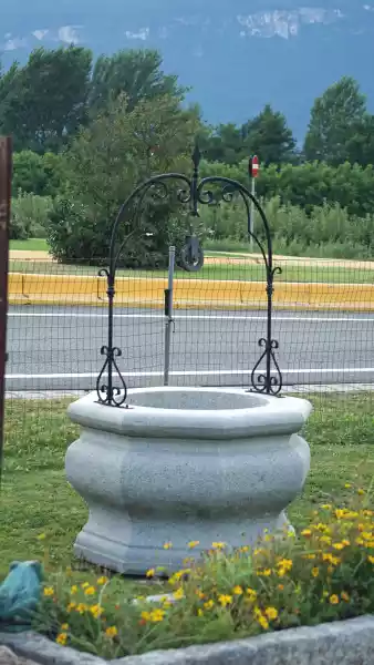 Ziehbrunnen aus Granit - auch als Brunnen verwendbar